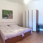דירה Flora