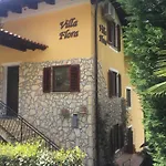 דירה Flora אופטיה