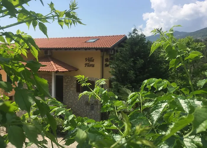 Flora * 奥帕提亚